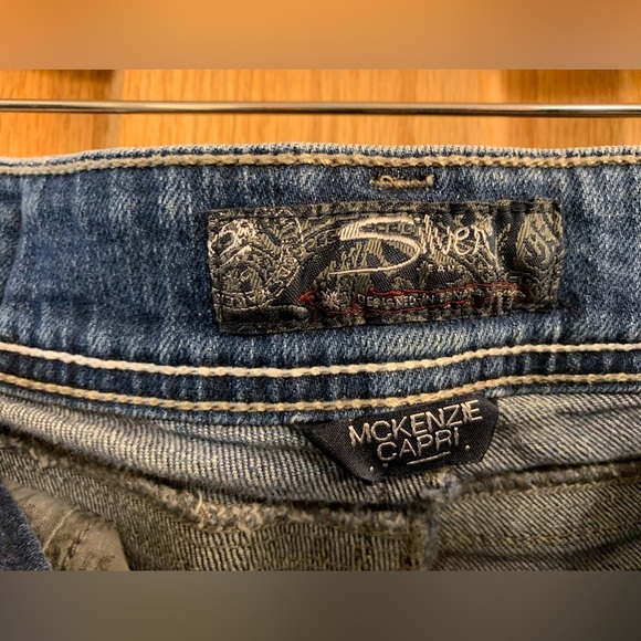 Silver Jeans Mackenzie Capri Denim Blue Jeans Women’s W26 Embroidered Faded Wash - Picture 4 of 5